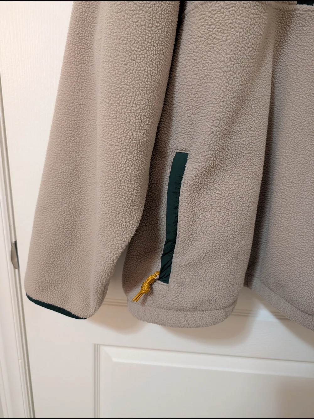 GAP Beige Fleece Pullover with Dark Green Trim